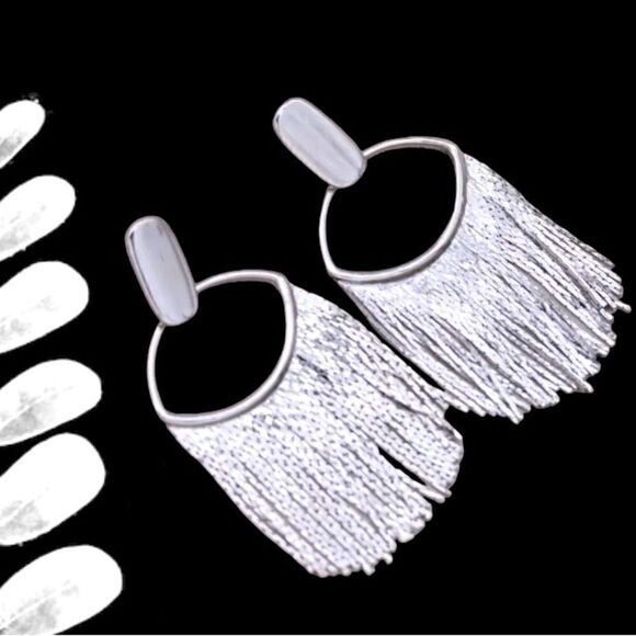 ZARA TASSEL SILVER  EARRINGS FASHION CELEBRITY - Picture 1 of 4